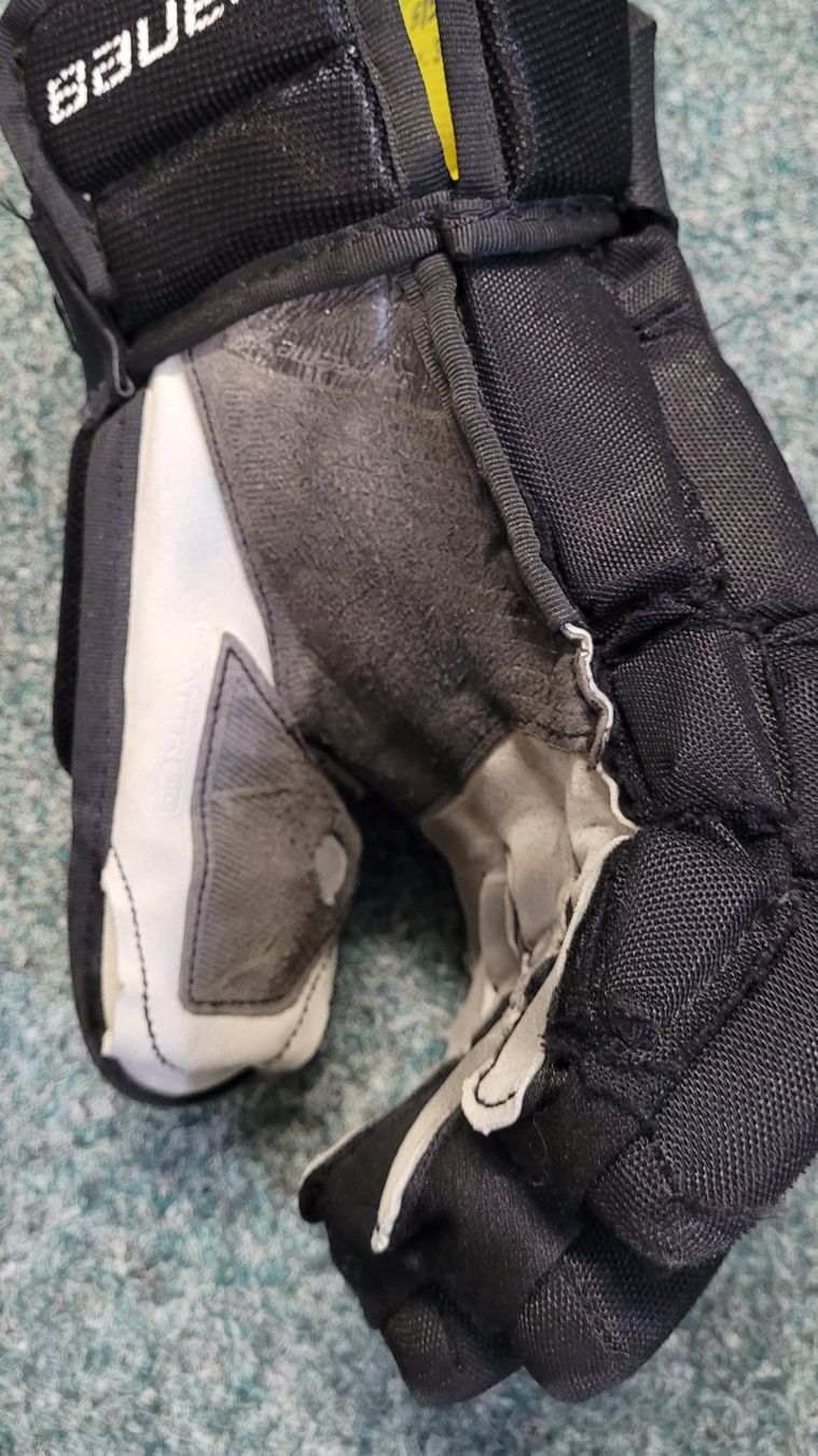 Bauer Guanti & manicotti: Eishockey Handschuhe, Gr. 15" – Usato da Frasnacht venduto da Snowbird1 3