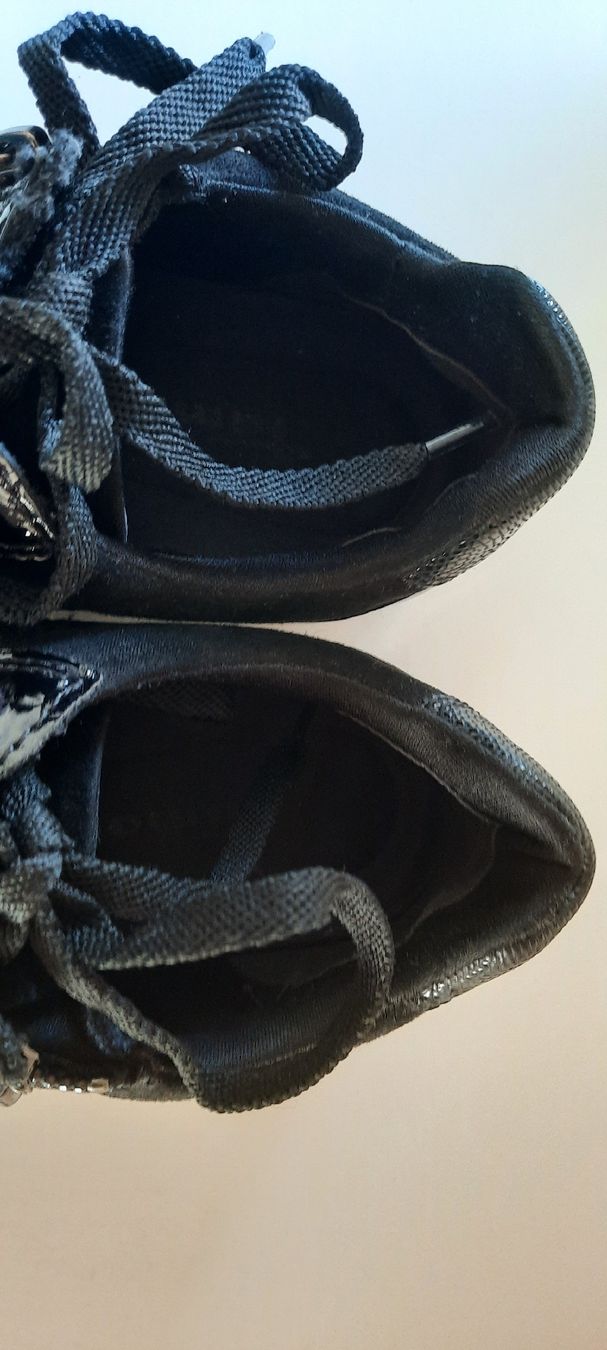 Tamaris Damenschuhe: ***TAMARIS*** Sneakers schwarz-glänzend Gr 40 – Gebraucht aus Wädenswil von H2H_Secondhandshop 6