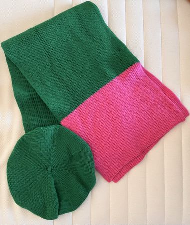 L.K. Bennett Set: Schal und Baskenmütze, Wolle, Grün/Pink!