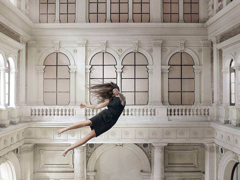 Foto & Immagini: Floating No. VI - Bence Bakonyi - 120x90cm – Usato da Rüschlikon venduto da DerAuktionator
