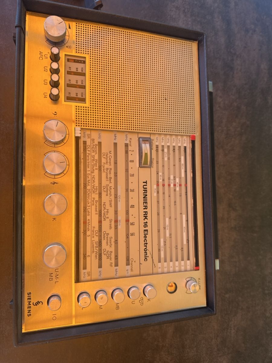 Radio: Vintage Radio – Usato da Horriwil venduto da Carrera68 2