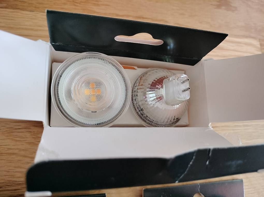 Eglo Lampadari & plafoniere: LED EGLO GU5.3 3X2 Stück Neu – Nuovo e nell'imballaggio originale da Muri AG venduto da goodmood17 3
