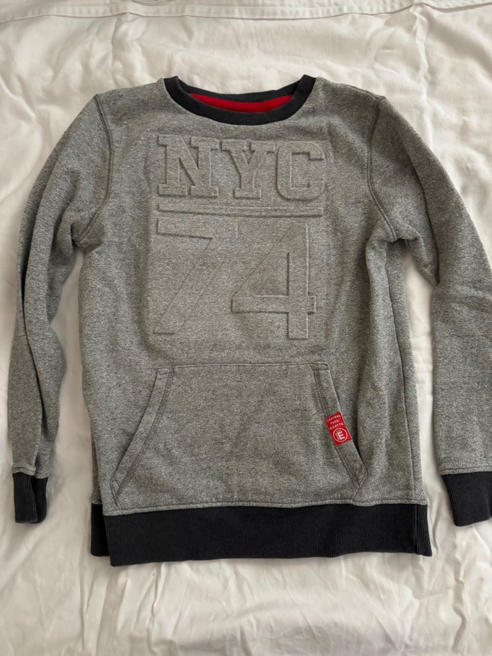 Pullover & Sweatshirts: Grauer Jungen-Pullover, Grösse 158/164, Top Zustand – Gebraucht aus kloten von Sneki5