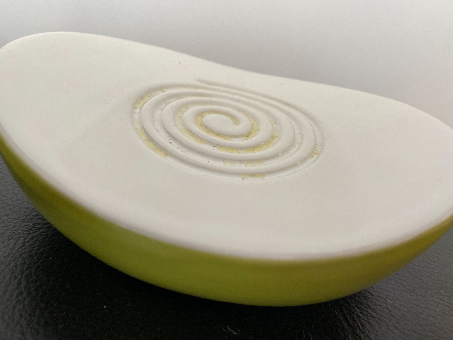 Ciotole: STONELLA CERAMIC DIFFUSER 220 V Porzella – Usato da Zürich venduto da stock4you