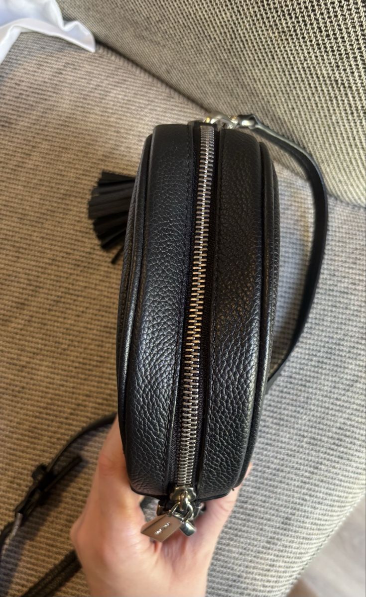 Michael Kors Borse da donna: Michael Kors small round black cross bag – Usato da Zürich venduto da fra_f66n 5