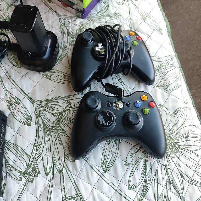Consoles: Xbox 360 Slim Kinect 2 controller 15 giochi  – D'occasion à Losone par mar_n5ds 3