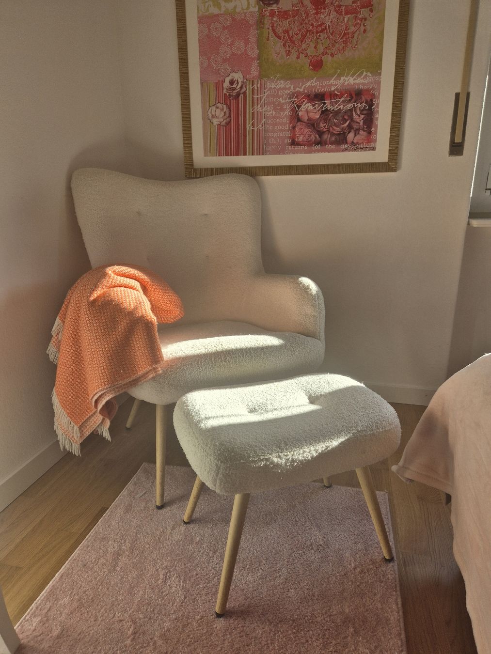 Beliani Poltrone: Armchair Belliani con pouf – Usato da Luzern venduto da jen_9s9n 1