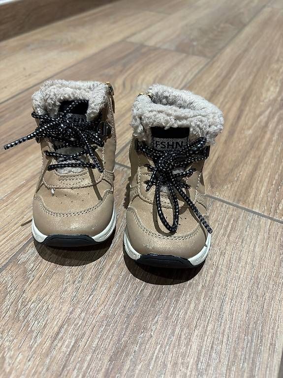 Schuhe für Mädchen: Mädchen Schuhe - Cupcake – Gebraucht aus Hunzenschwil von del_hzv7 2