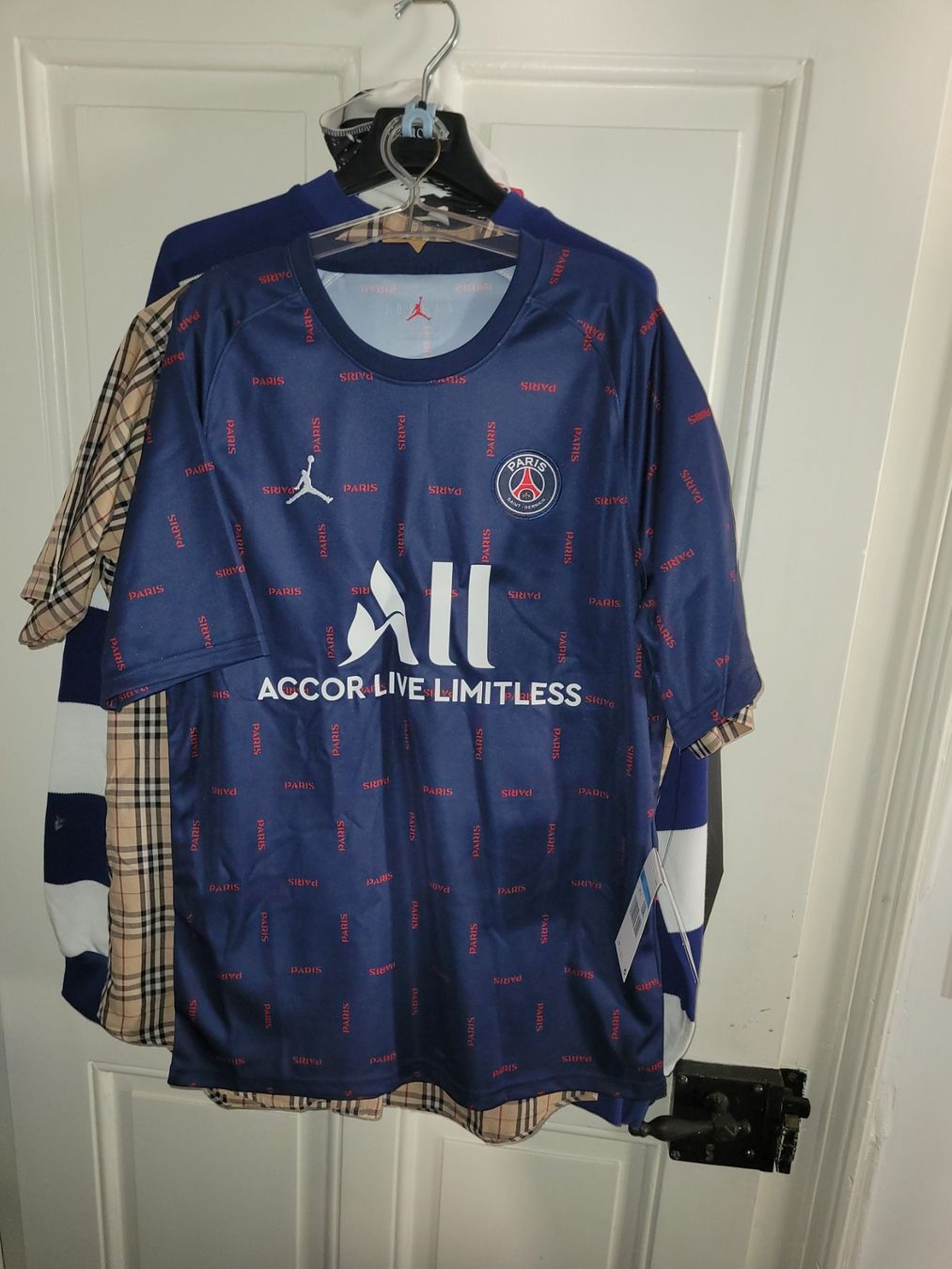 T-shirt: Paris St Germain x Jordan Shirt – Usato da Brig venduto da RaZu39