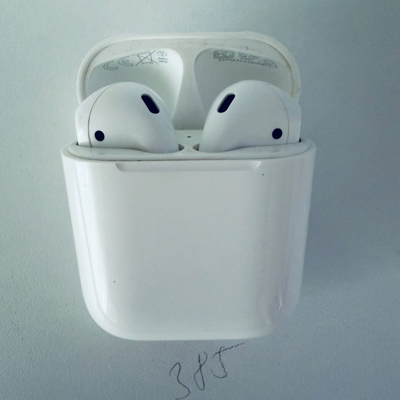 Apple Kopfhörer: Original Apple AirPods 2 Gen. Wireless Kopfhörer & Case – Gebraucht aus Basel von MY.AIRPODS.SHOP