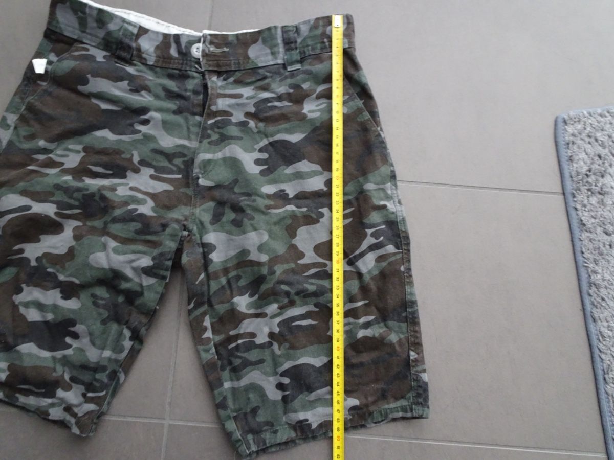 Pantaloni: Short camouflage homme, taille S – Usato da Sierre venduto da MeJC_3960 1