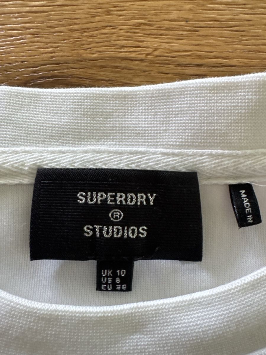 Superdry Maglioni & Felpe: Superdry Studios Pullover Weiss Damen Grösse EU 36 – Usato da Orpund venduto da Tomba34 1