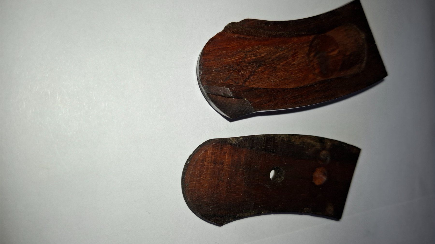 Schweizer Armee Alle Werkzeuge: Holzgriffschalen zu Armeerevolver Mod.1882 – Gebraucht aus Lützelflüh-Goldb von holdrio011 2