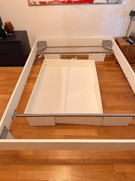 Ikea Letti: IKEA schwebendes Bett 140x200 – Usato da Anglikon venduto da _stxphxnixbxll 4