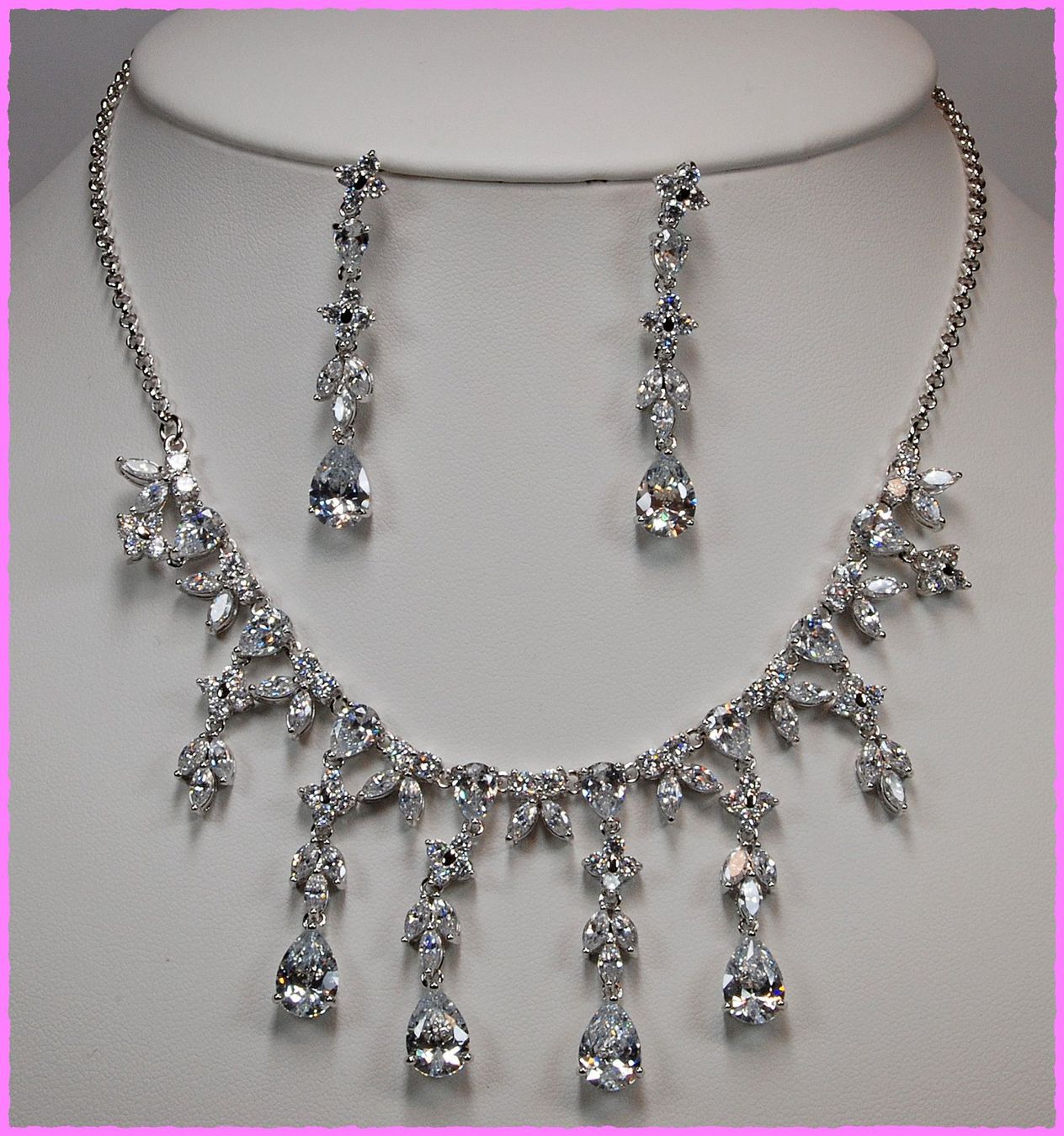 Ketten: Erlesene Halskette – Collier – Neu und originalverpackt aus Oberglatt ZH von Diamond-Girl 4