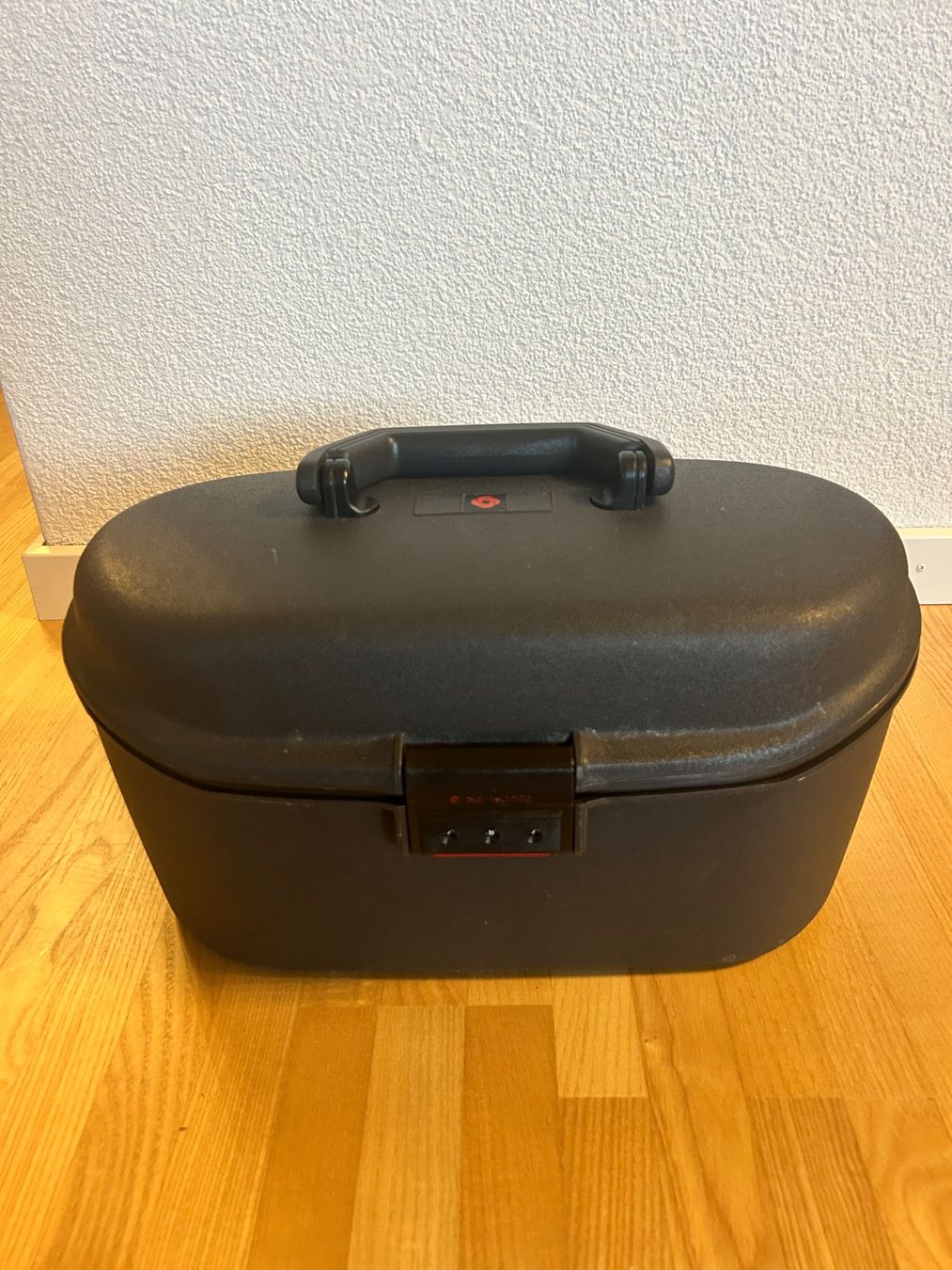 Samsonite Valigie: Samsonite Kosmetikkoffer – Usato da Brüttisellen venduto da ThommyK