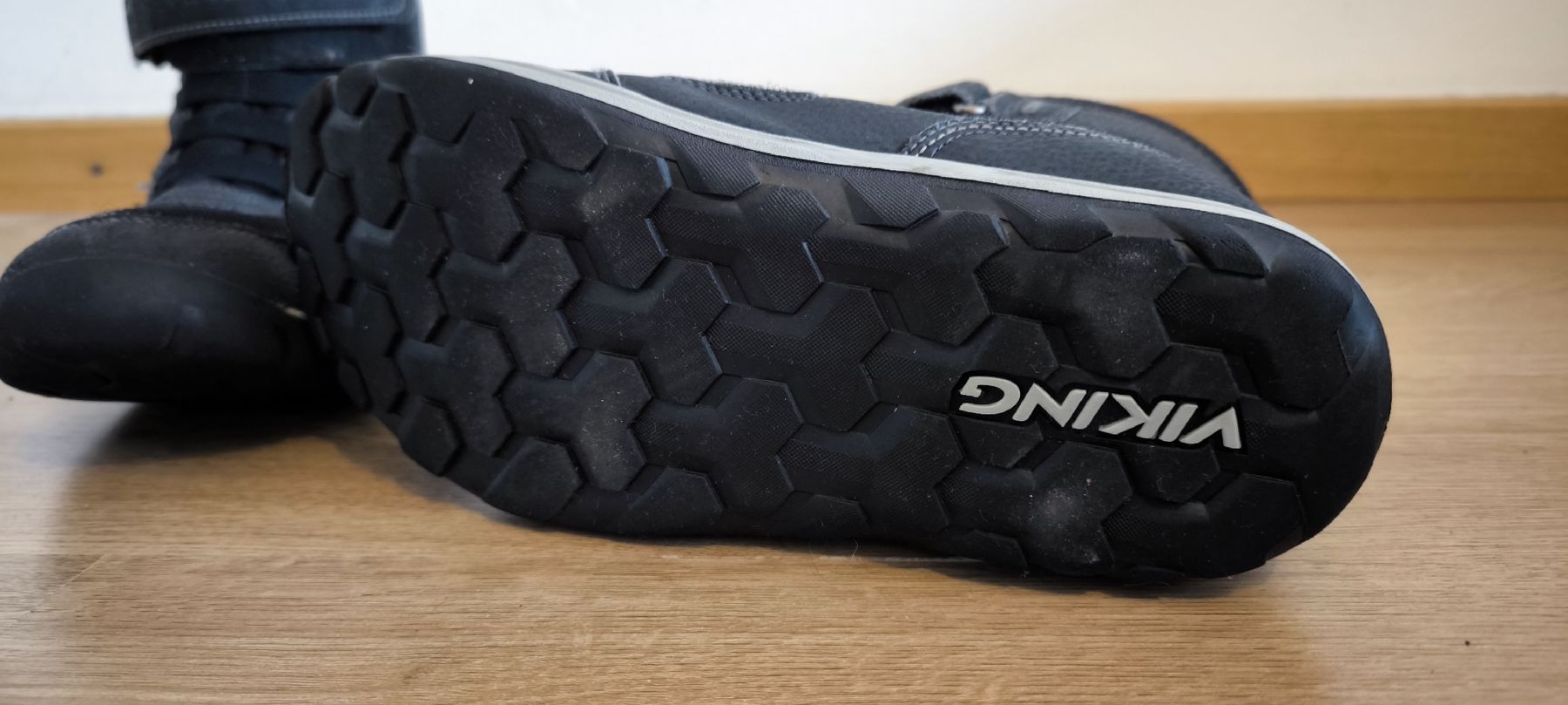 Viking Scarpe da uomo: Viking Goretex Winterstiefel 40 – Usato da Ebikon venduto da brombomboli 1
