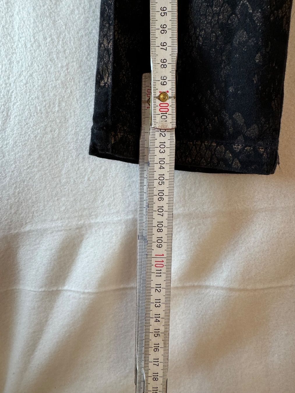 Hosen: Ausgefallene Hose mit Schlangenmuster Gr. 36 – Gebraucht aus Grosswangen von second_hand_dress 5