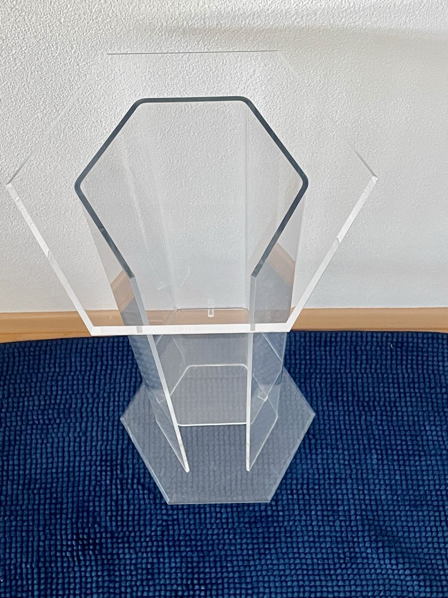 Altro in Decorazioni & Accessori: Acrylic Display Stand – Usato da Richterswil venduto da Prangins9 7
