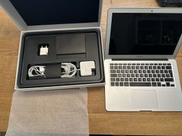 MacBook Air 13″ 2014 – i7 / 8 GB / 256 GB – Originalzubehör