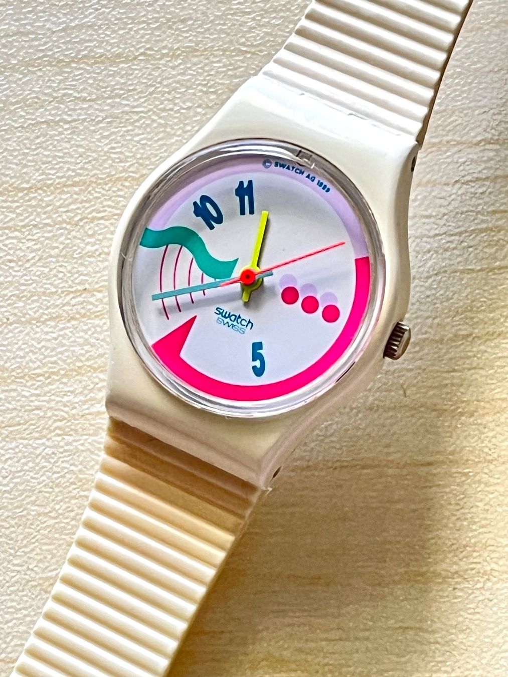 Swatch Uhren: Swatch Gent Uhr mit Farb-Zifferblatt gebraucht – Gebraucht aus Grenchen von chththl