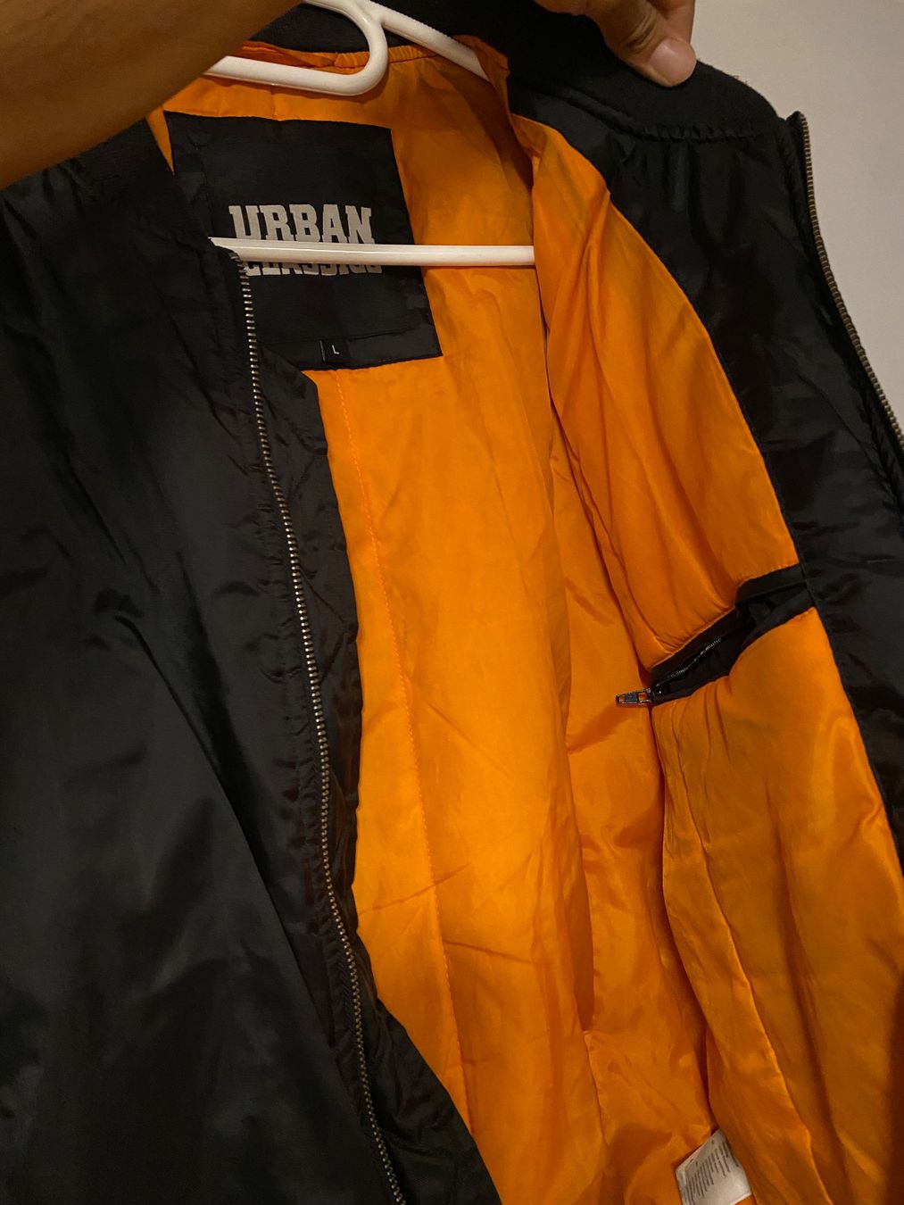 Snipes Jacken: Schwarze Bomber Jacke Snipes – Gebraucht aus Kriens von iMuha100 1