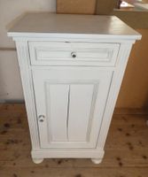 Nachttischli shabby chic