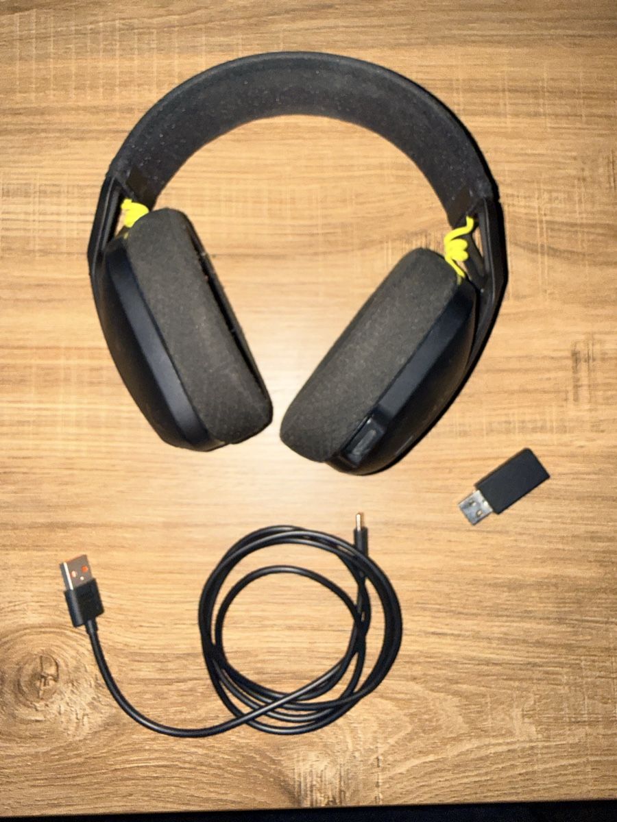 Logitech Kopfhörer: Casque de jeu «Logitech G733 Wireless Gaming» – Gebraucht aus Onex von Lvkis001