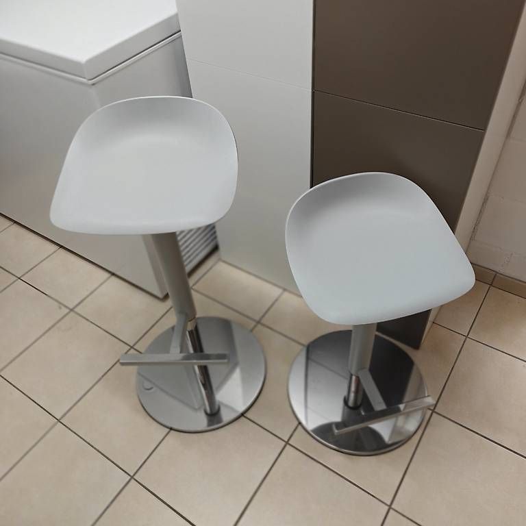 Ikea Seggioloni: JANINGE Barhocker, gris, 76 cm - Grey Barstools 2x – Usato da Birmenstorf AG venduto da mkunac