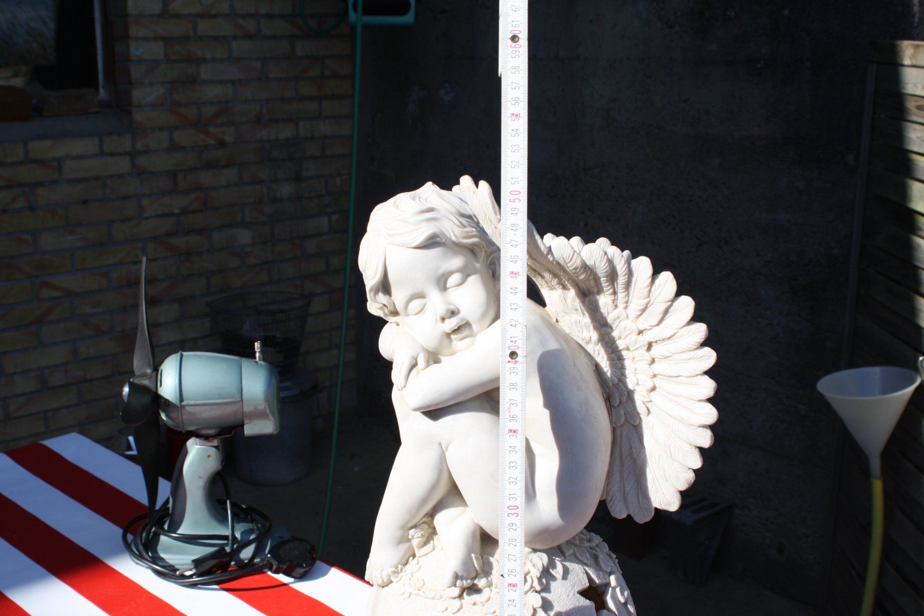 Statuette: ENGEL GROSSER SCHÖNER ENGEL AUF KUGEL – Usato da Wauwil venduto da Pneuedy 8