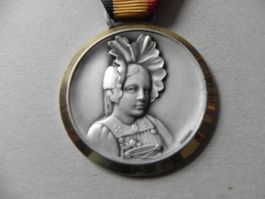 Medaille Frau Tracht Trachtenfest Fest von Jahr 1965