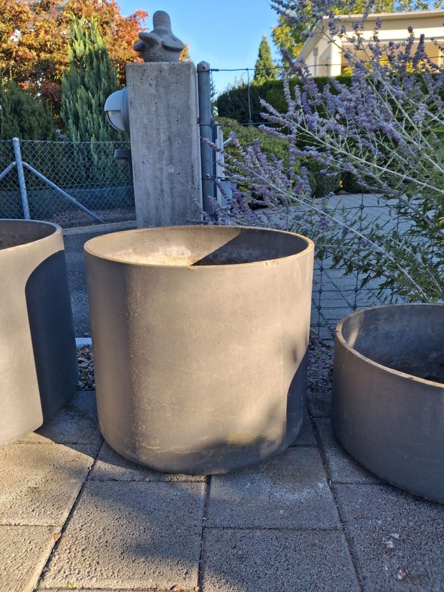 Vasi per fiori: Pflanzgefäss rund gebraucht – Usato da Dietlikon venduto da ComdatAG