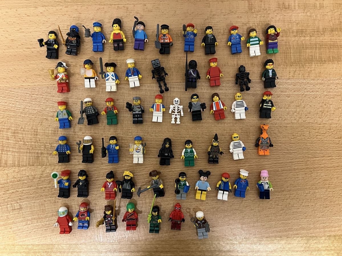 Lego Spielzeuge: Legofiguren gemischt – Gebraucht aus Zürich von Leuzzeli