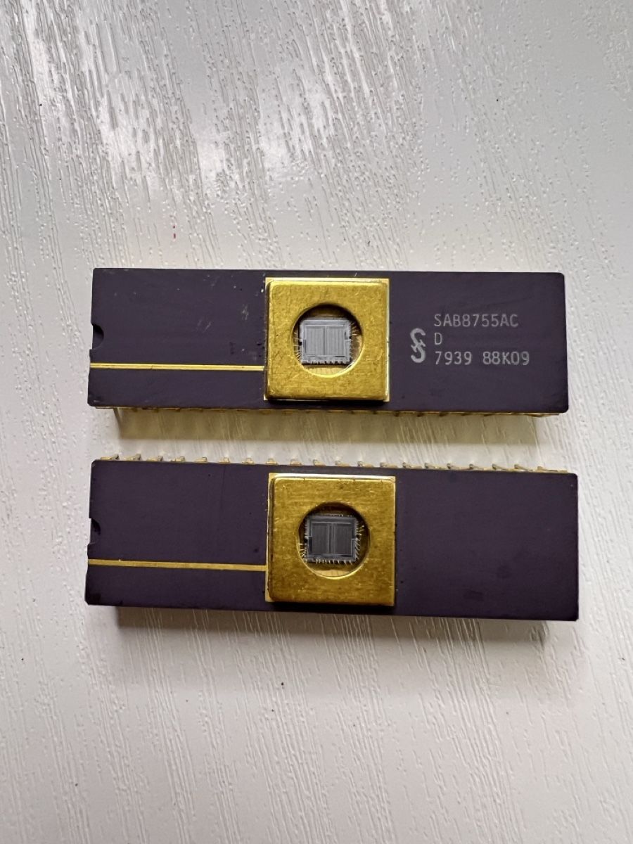 Elektronikbauteile: 2x Siemens SAB8755AC Ceramic UV EPROM Microcontroller – Vint – Gebraucht aus Unterengstringen von Sehr1986