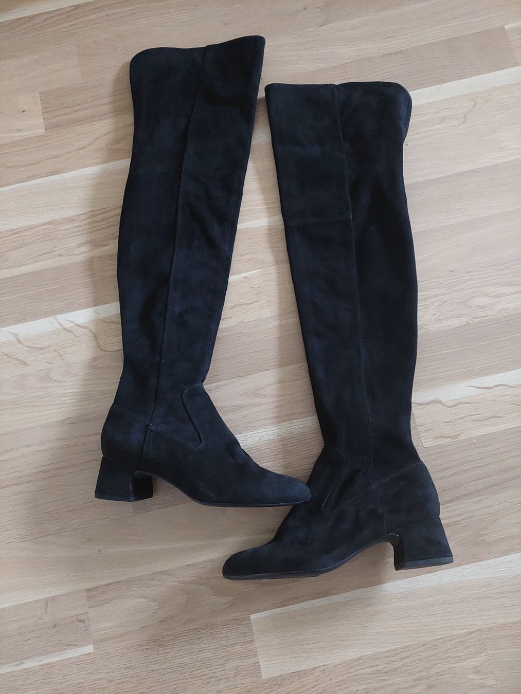 Unisa Scarpe da donna: Edler Overknee Stiefel – Nuovo (secondo la descrizione) da Basel venduto da 2024cp 1