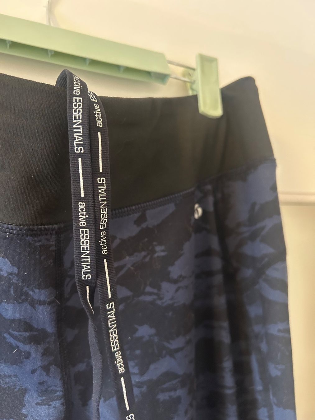 Leggings: Tchibo Sport Tights: Gr. L – Gebraucht aus Basel von Interstellar85 3
