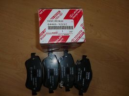 Toyota Corolla / Auris Bremsklötze Satz, NEU & Original!