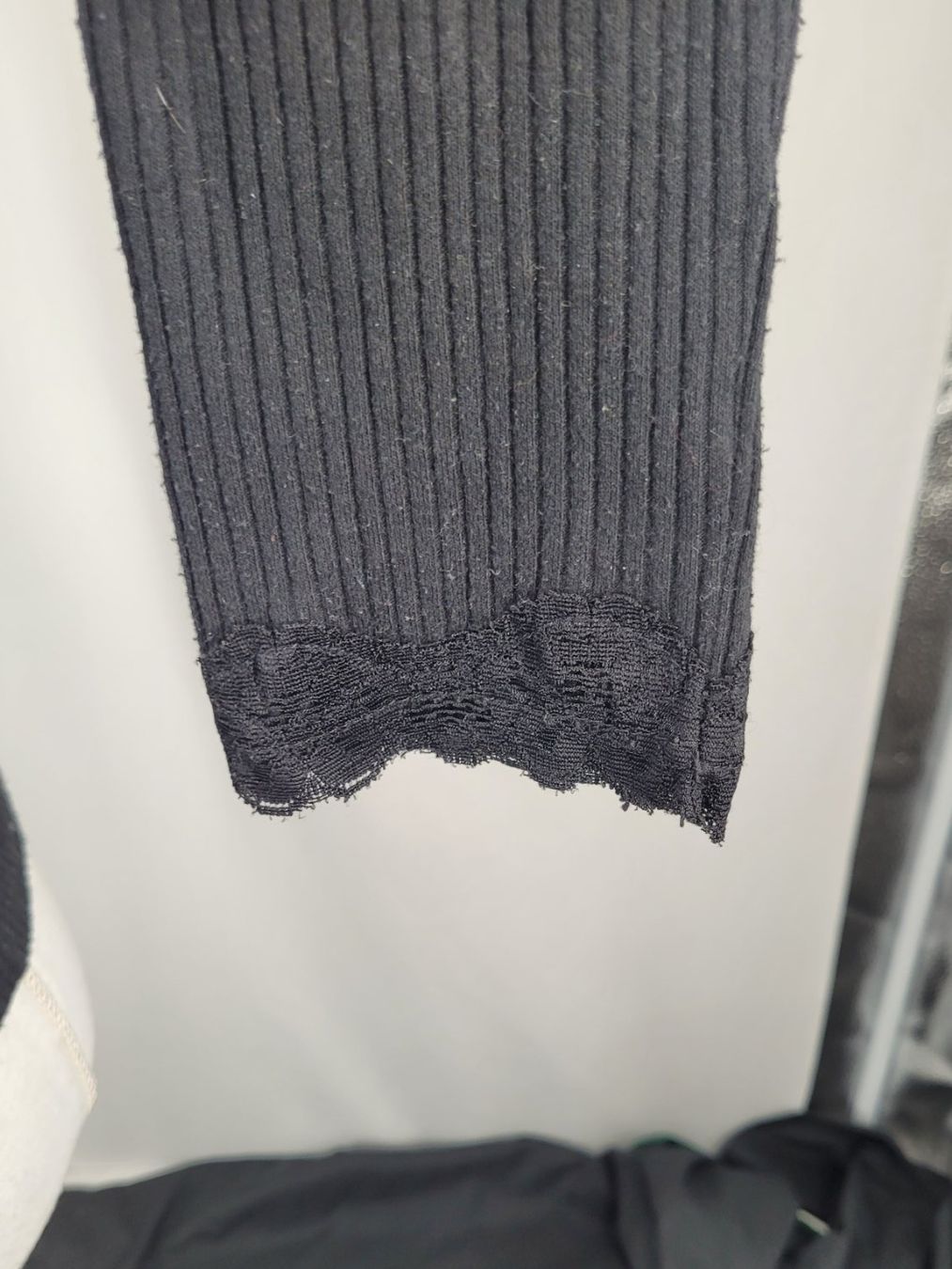 Pullover & Sweatshirts: SAMANSA MOS2 pull noir M – Gebraucht aus Lausanne von PlusValue_Lausanne 2