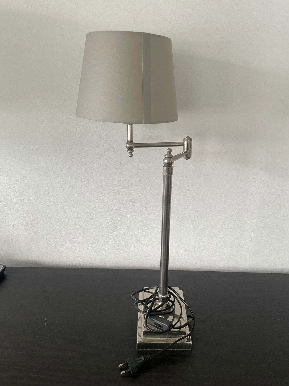 Lampade: sehr elegante retro Tischlampe – Usato da Volketswil venduto da gruezipistole 1