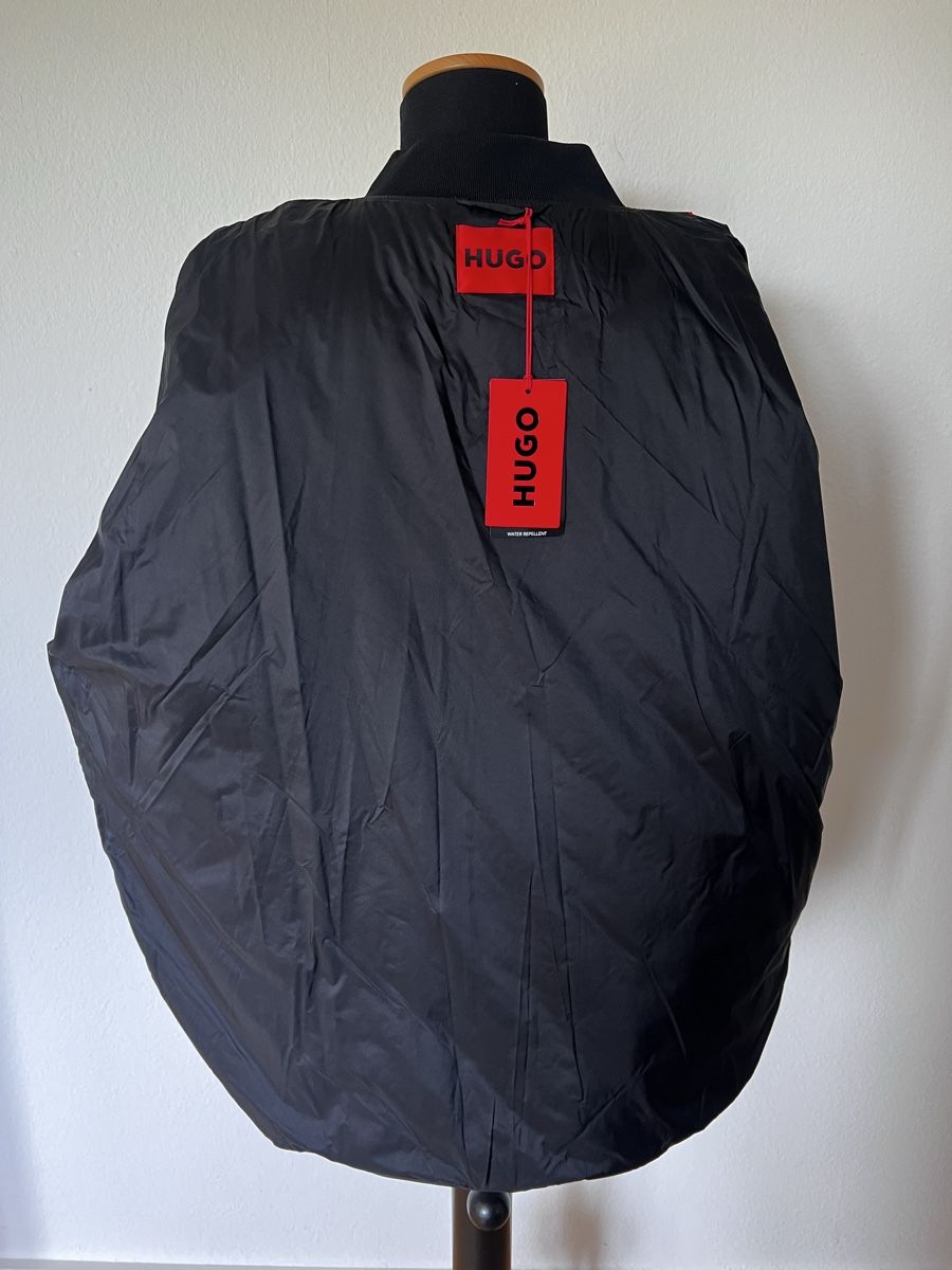 Hugo Boss Jacken: Hugo, Schwarze Steppjacke mit Rautenmuster – Neu (gemäss Beschreibung) aus Oftringen von bashikra 5