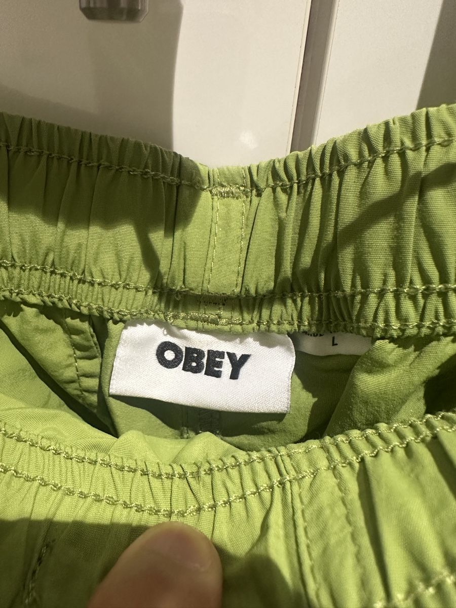 Obey Pantaloni: Obey shorts (gr.L) – Usato da Frauenfeld venduto da bybong 3