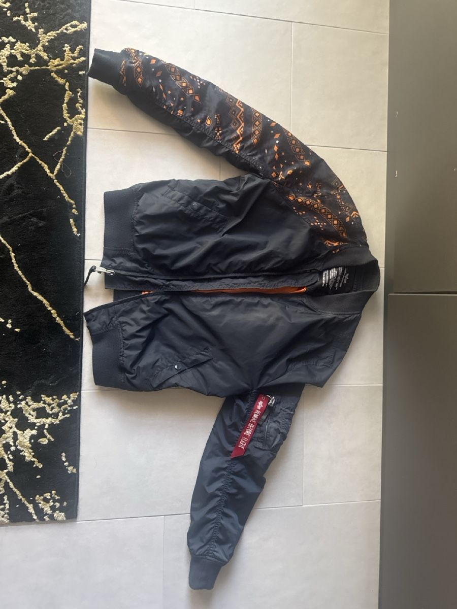 Alpha Industries Jacken: Alpha Industries Damenjacke, S – Gebraucht aus Bülach von sha_5brm
