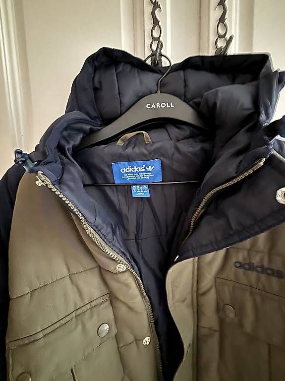 Manteaux: Manteau Adidas – D'occasion à St-Blaise par Chemar 1