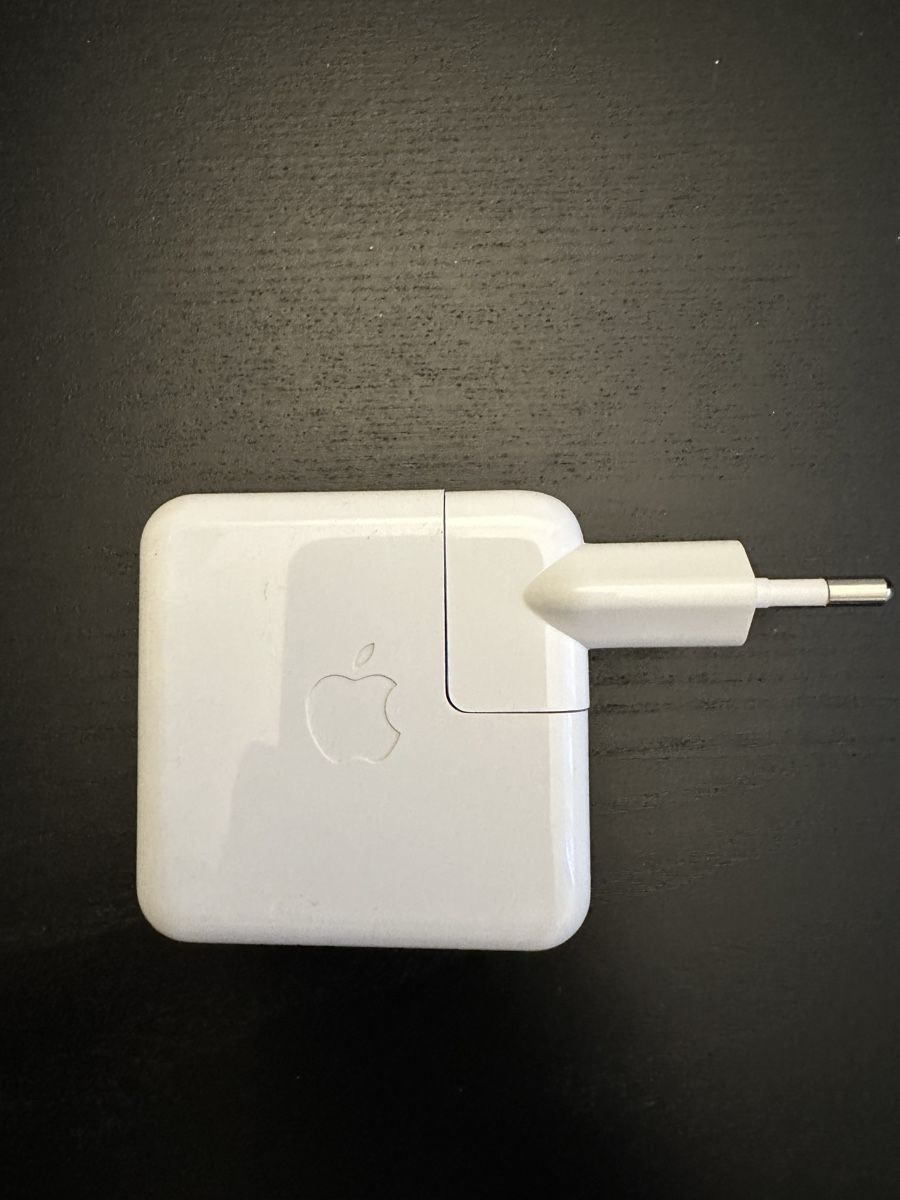Apple Laufwerke & Adapter: Apple Charger - Genuine Power Adapter with EU & US Plug! – Neu (gemäss Beschreibung) aus Thalwil von Ven.Mic 3