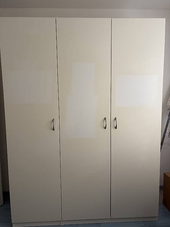 Schränke: Schrank – Gebraucht aus Ruswil von xaja02