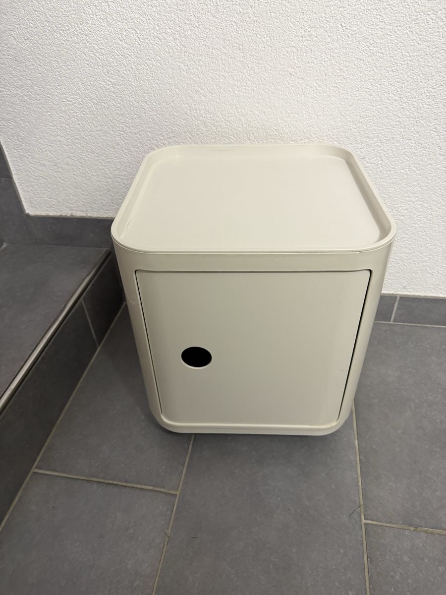 Comodini: Componibili Kartell vintage design – Usato da Les Genevez JU venduto da fabliane