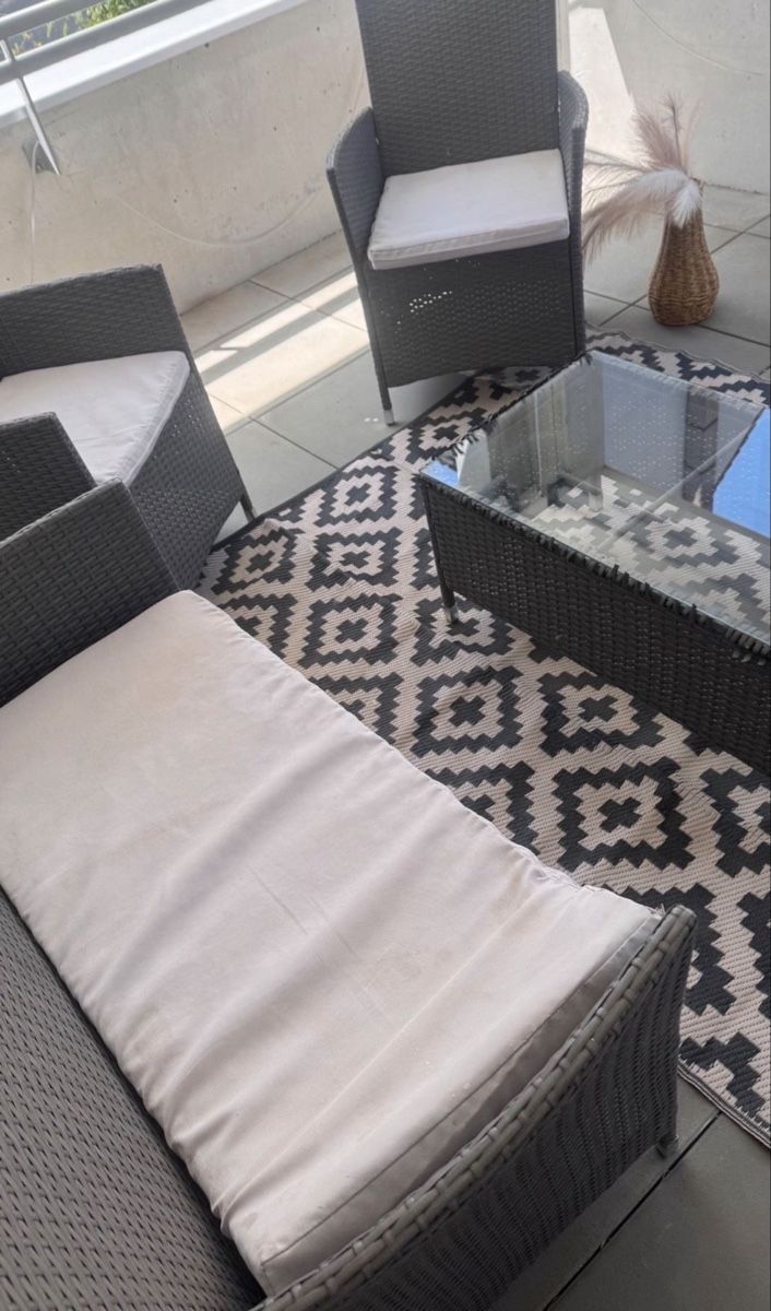 Set de table et chaises: Profiline Terassenmöbel  – D'occasion à Münchenstein par fionah 3