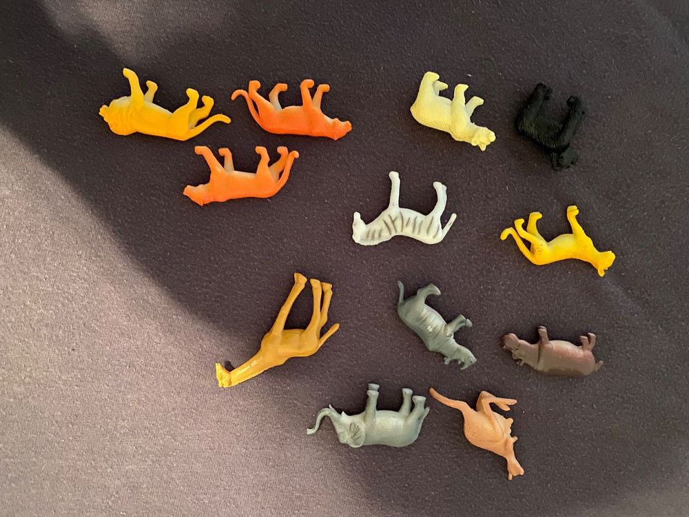 Mini-Hasen-Figuren 120 Stück – Aus Harz, Ca. 2x2,5x1,6 Cm, In 6 Farben, Für Deko & Garten