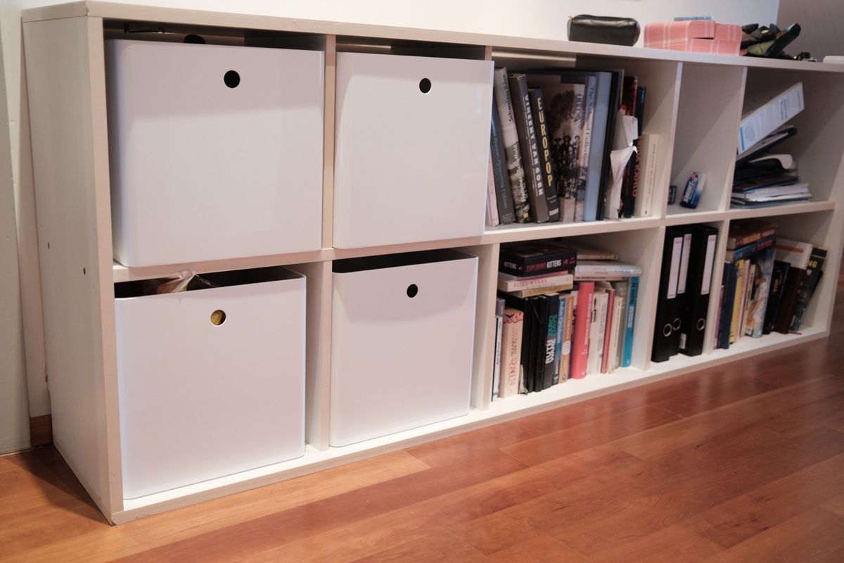 Regale: IKEA Kallax Shelf Unit White with Four Insert Boxes – Gebraucht aus Zürich von sgr_rd8q