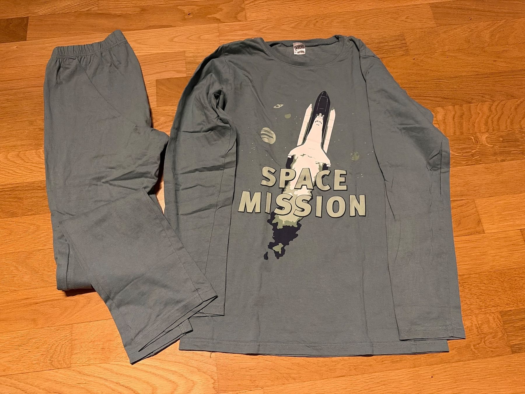 Migros Pyjamas & Ähnliches: Pyjama 170/176 – Gebraucht aus Bern von chrimi05